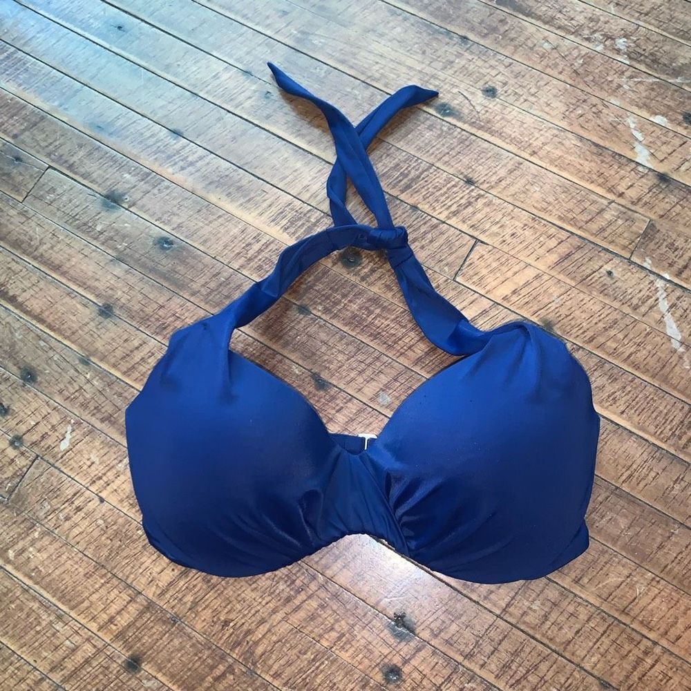 Victoria’s Secret navy blue halter tie 32DD beachy bikini top